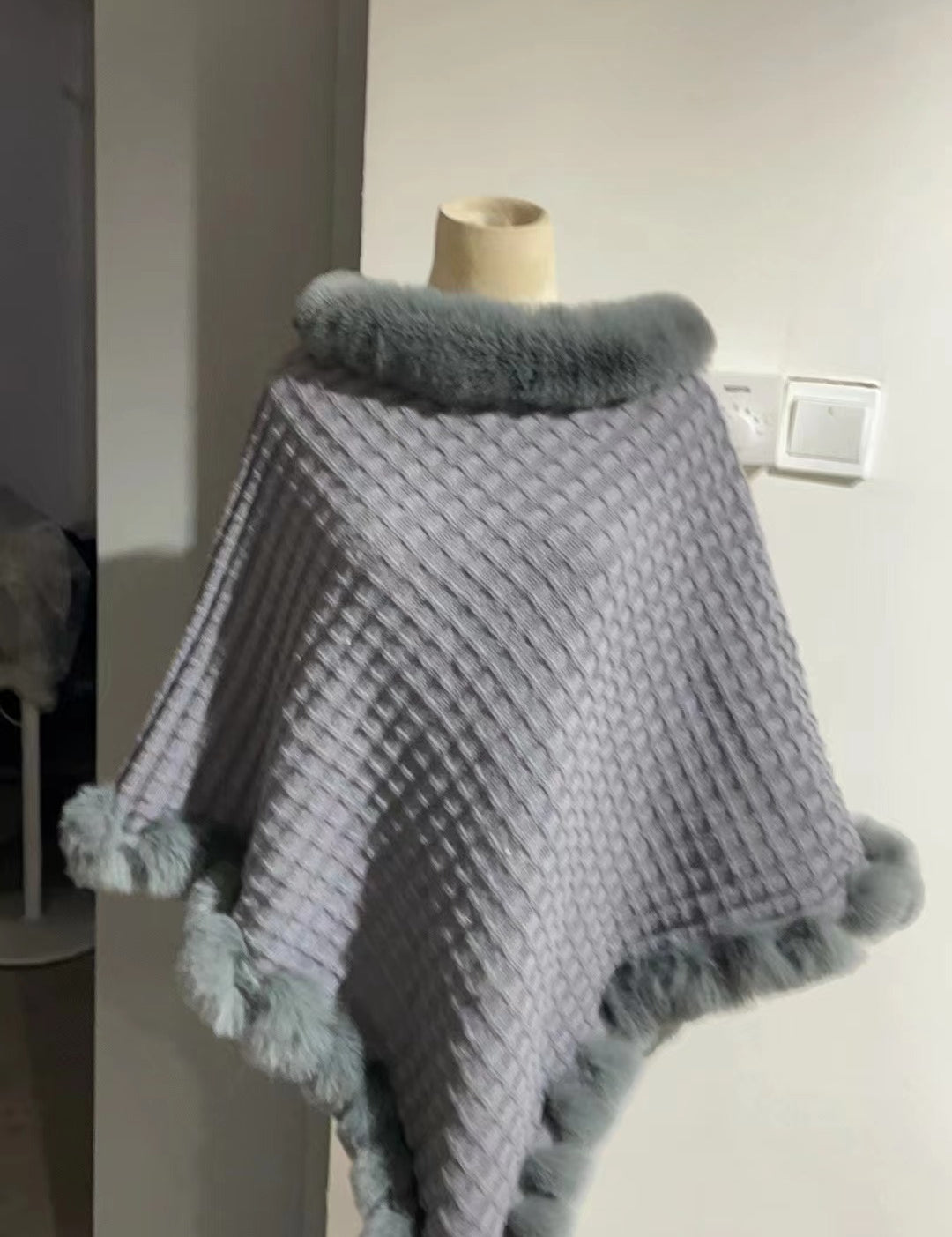 Ophelia Renwick | Fur Collar Cape Wrap For Women