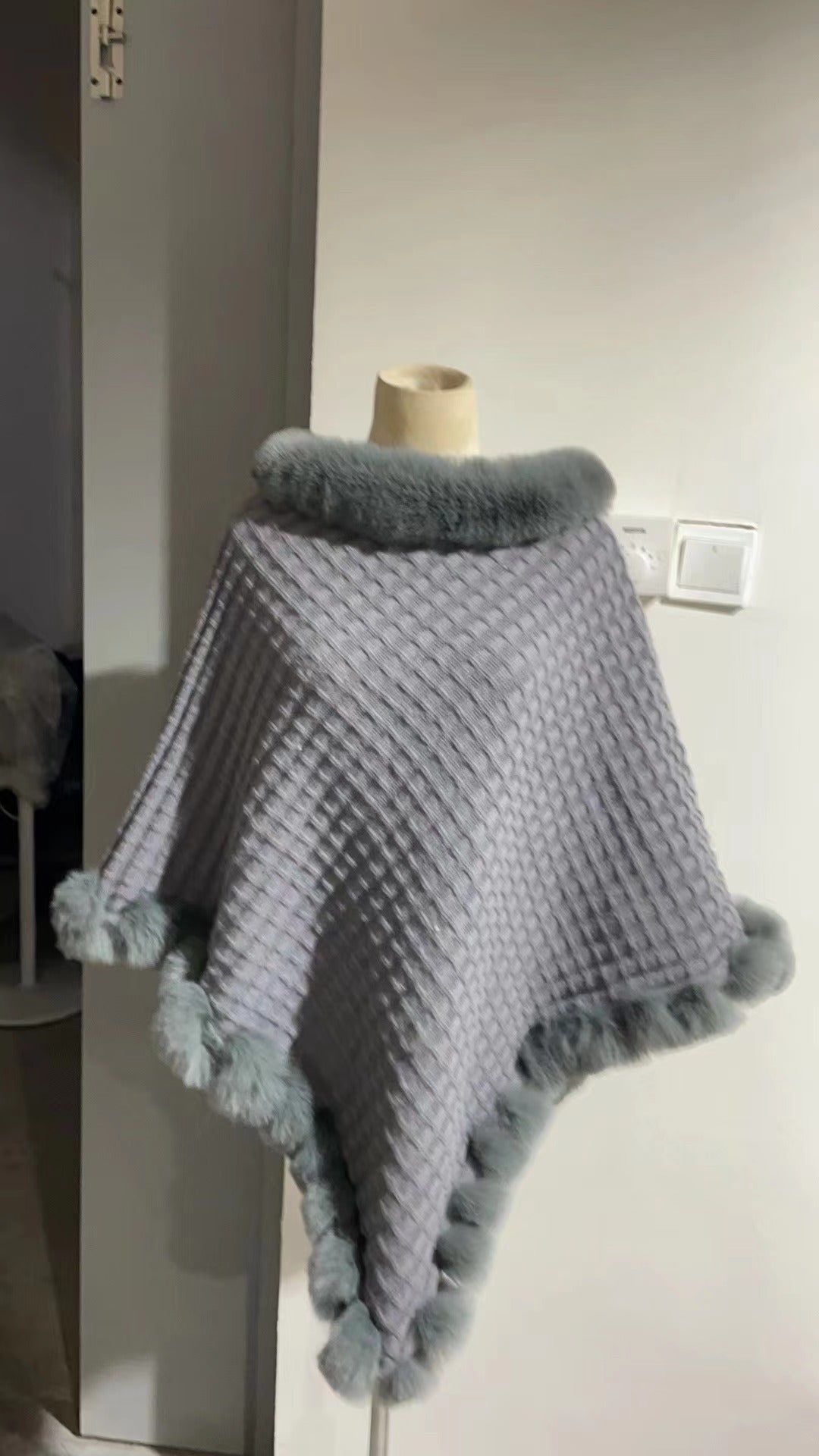 Ophelia Renwick | Fur Collar Cape Wrap For Women