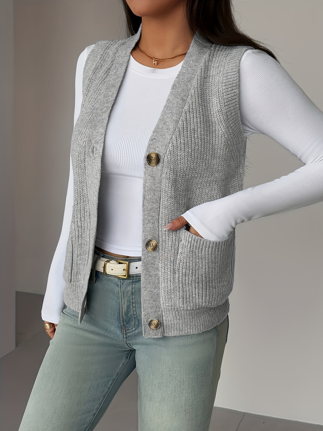 Naomi Chastellain | Buttoned V-Neck Sweater Vest