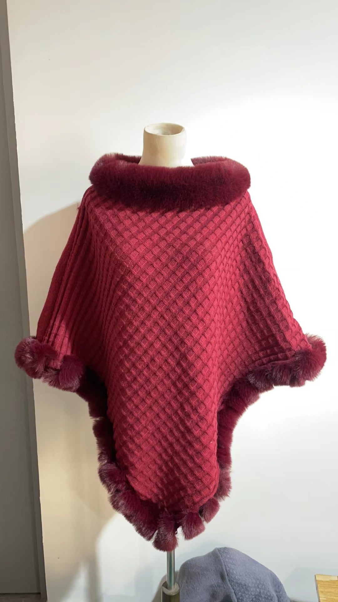 Ophelia Renwick | Fur Collar Cape Wrap For Women