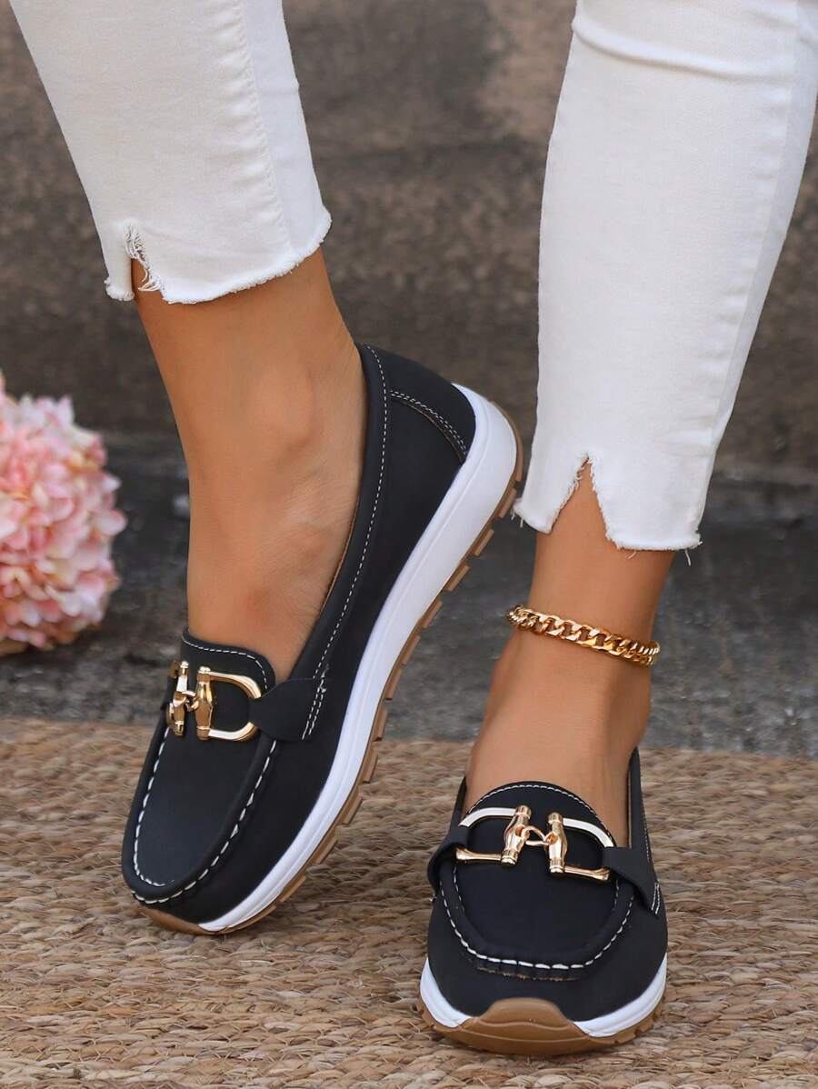Therese Wainwright | Black Chain-Trim Platform Loafers For Women