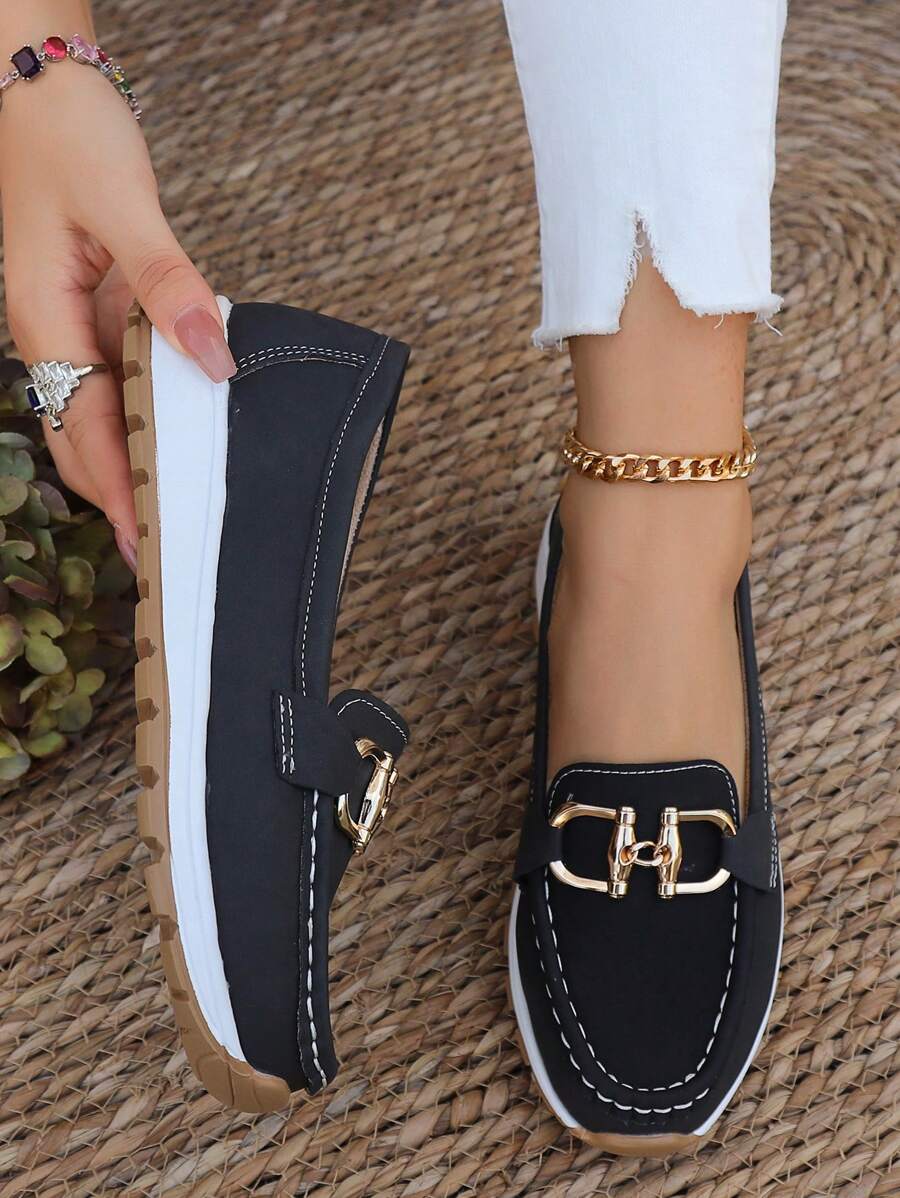Therese Wainwright | Black Chain-Trim Platform Loafers For Women