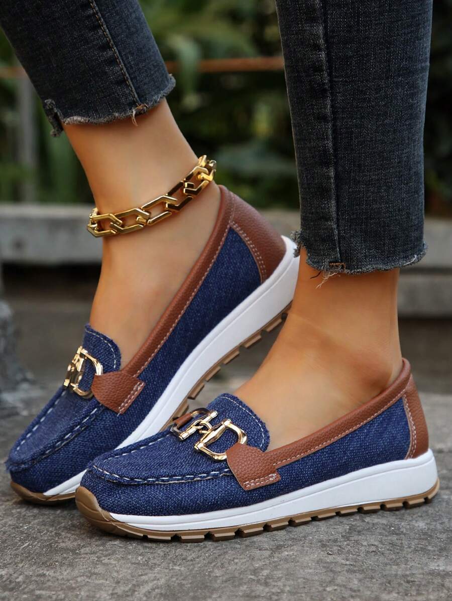 Therese Wainwright | Black Chain-Trim Platform Loafers For Women