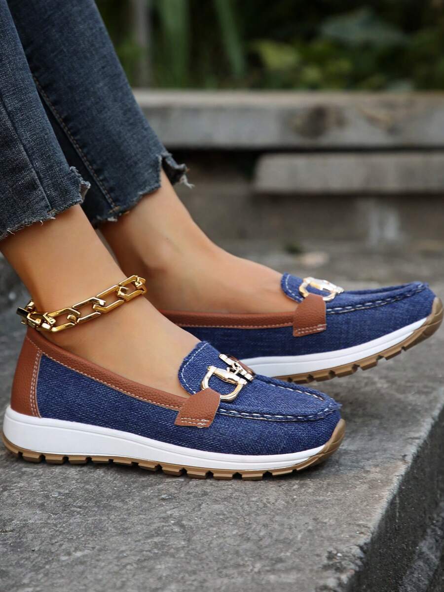 Therese Wainwright | Black Chain-Trim Platform Loafers For Women