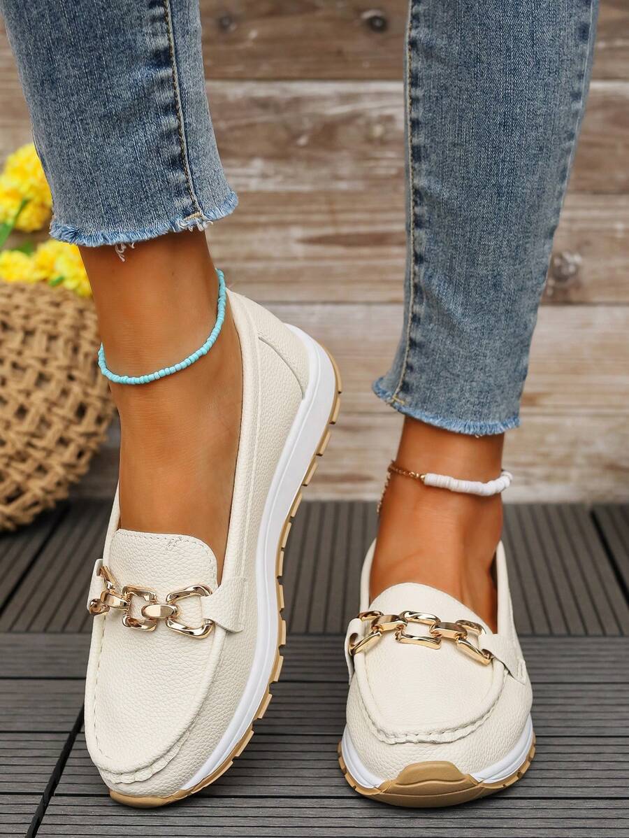 Therese Wainwright | Black Chain-Trim Platform Loafers For Women