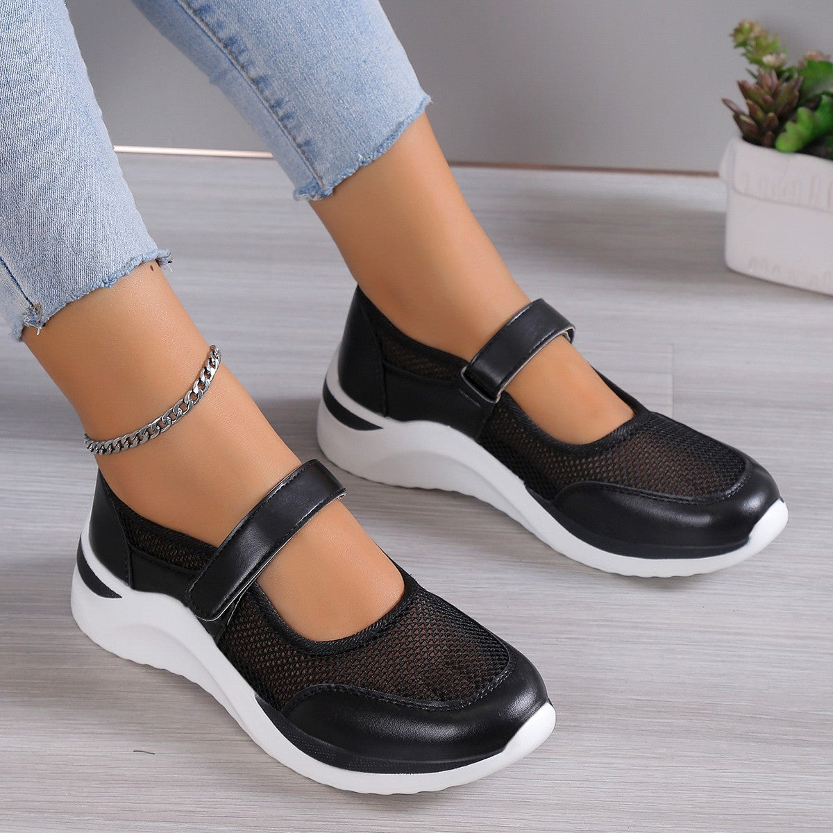 Isabella Renard | Mesh Mary Jane Sneakers For Women