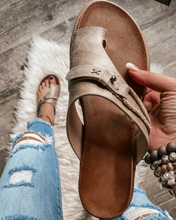 Corinna Blackthorn | Flat Toe Ring Sandals in Black Boho Slide