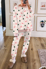 Winter Wren | White Green Wreath Print Christmas Pyjamas For Women