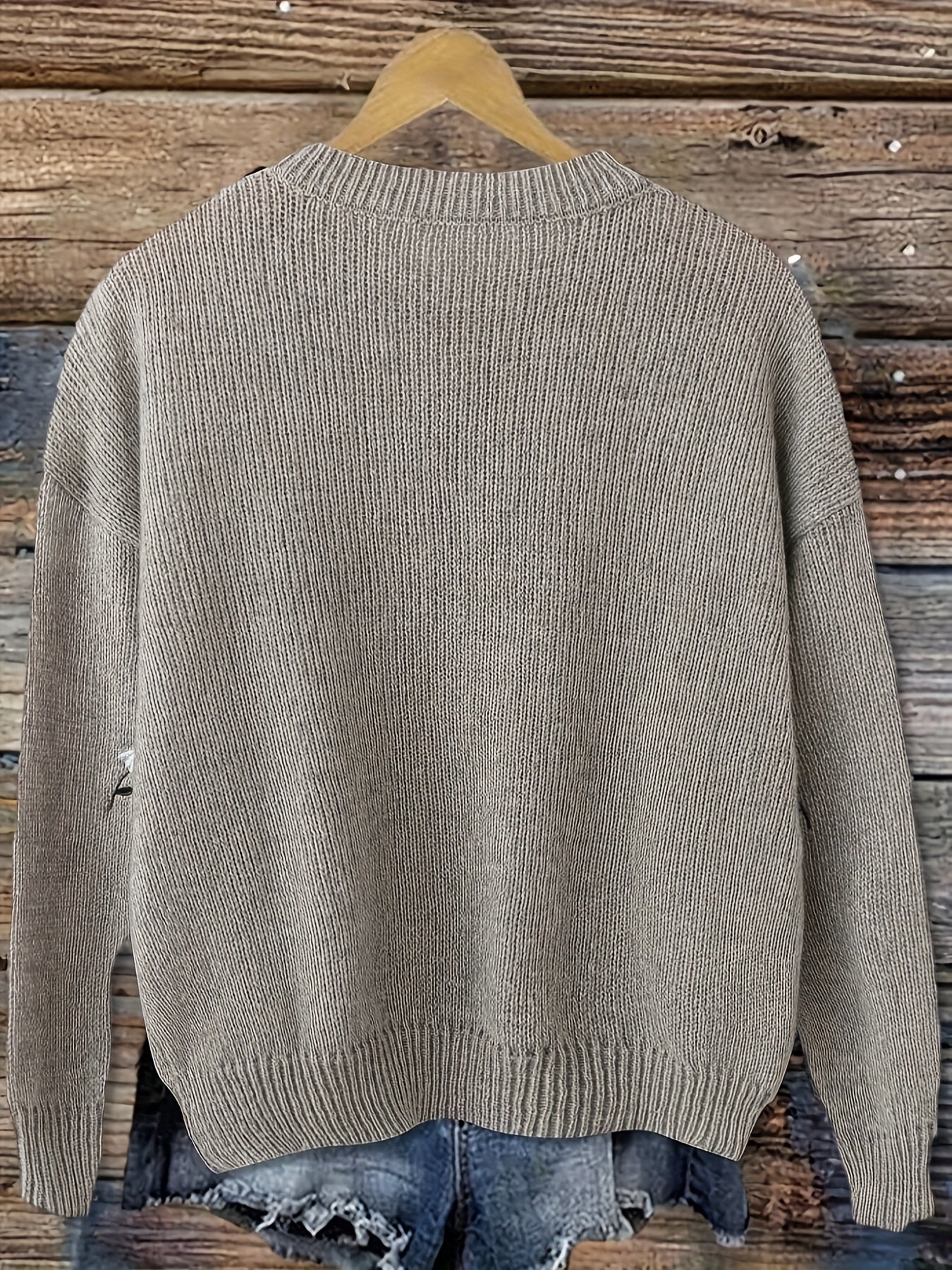Beatrix Montclair | Daisy Embroidered Sweater With Long Sleeves For Women