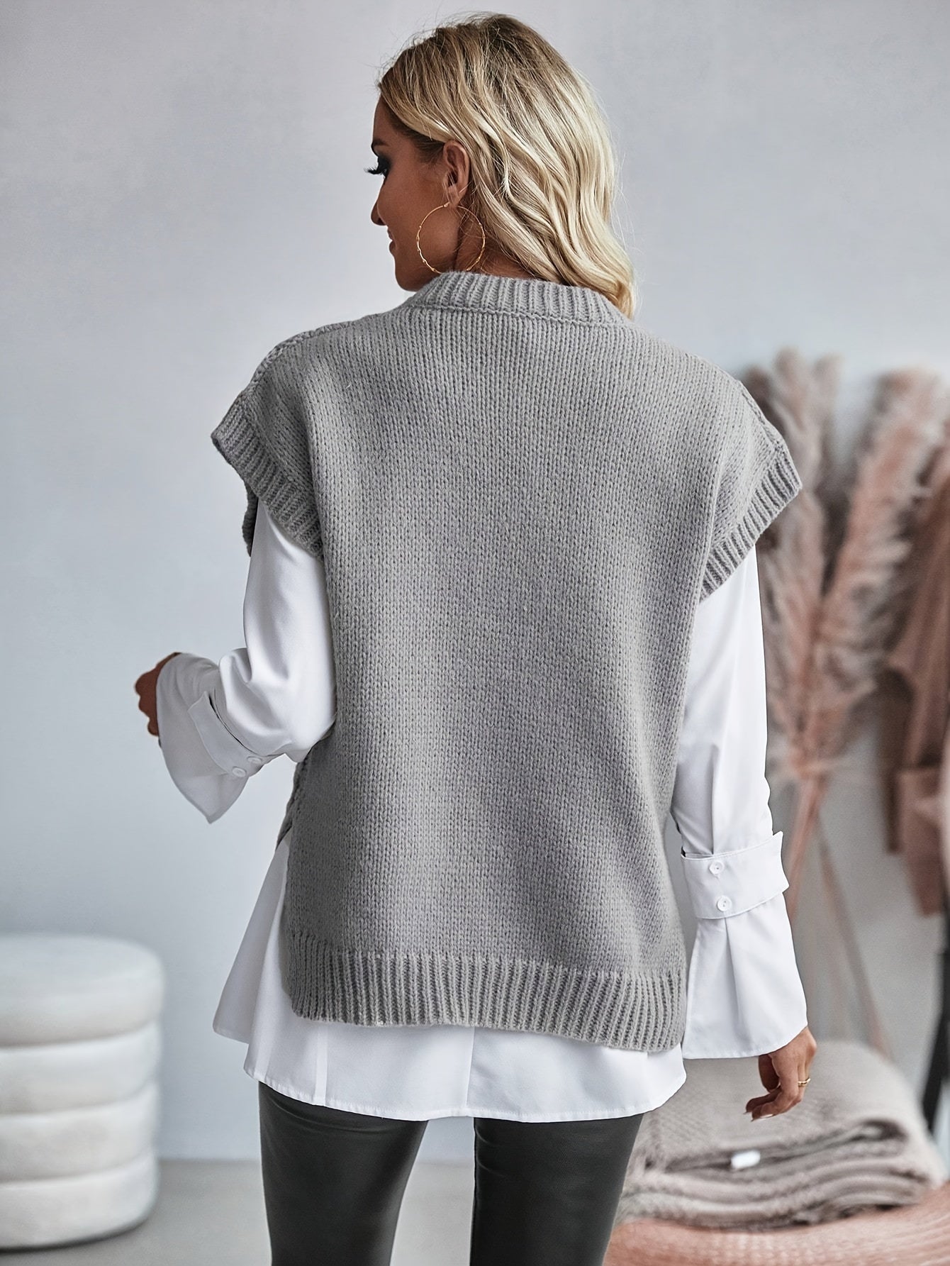 Léonie Sauvage | Cozy Cable-Knit Sweater Vest For Women