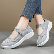 Elspeth Carrington | Breathable Mesh Orthopedic Sneaker For Women