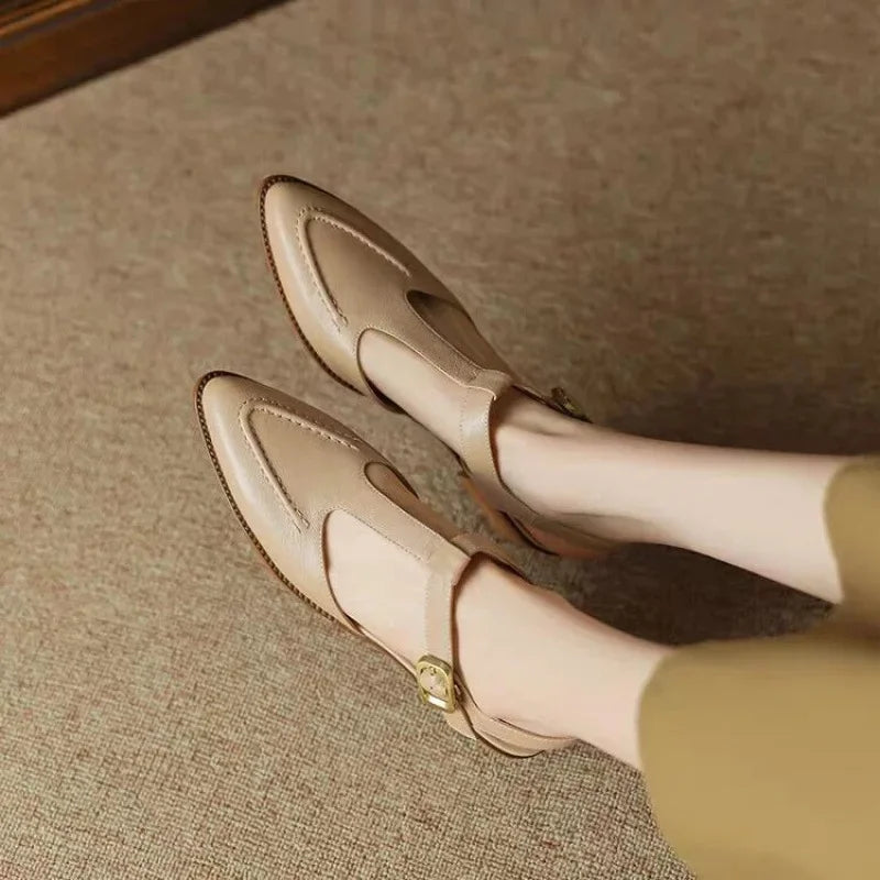 Félicienne Hartmore | T-Strap Buckle Flat in Tan Leather