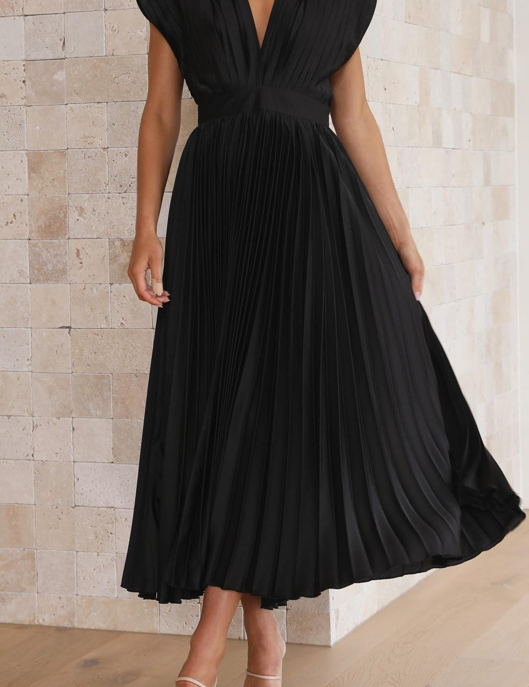 TH01422-Black_1_73dfd9f1-3cfc-4548-8951-4e6a135160a0.jpg