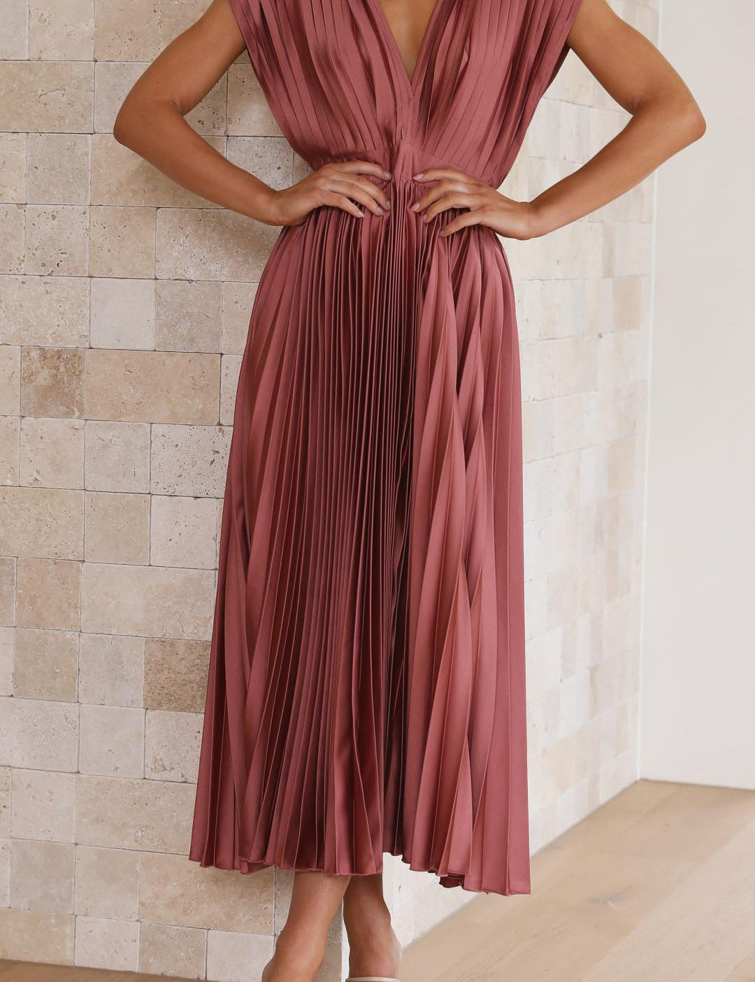 TH01422-Rose-Red_1_0f6e038a-9916-4d92-bd4d-d50101696a1c.jpg