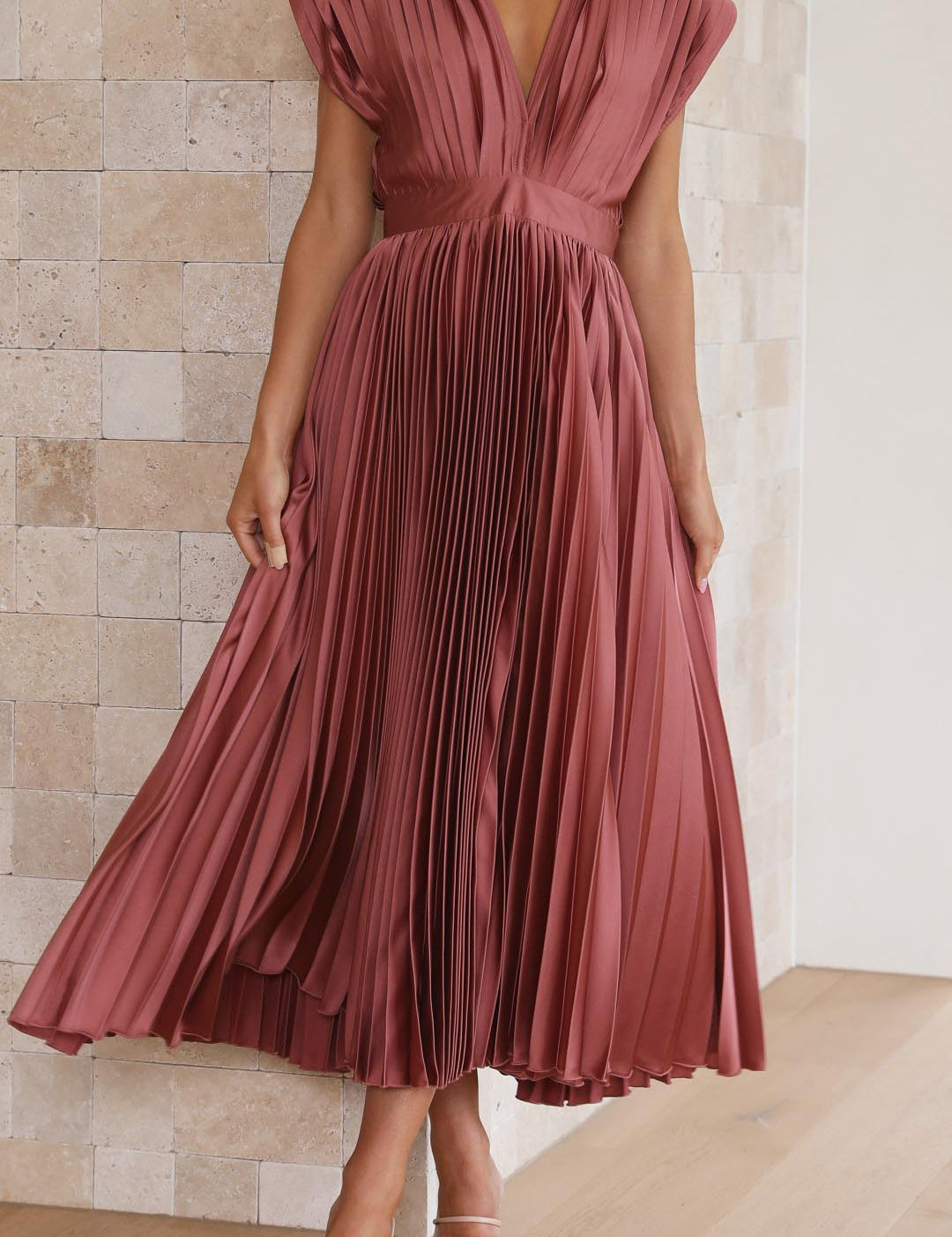 Serinda Vauclaire | Rose Pleated V-Neck Midi Dress