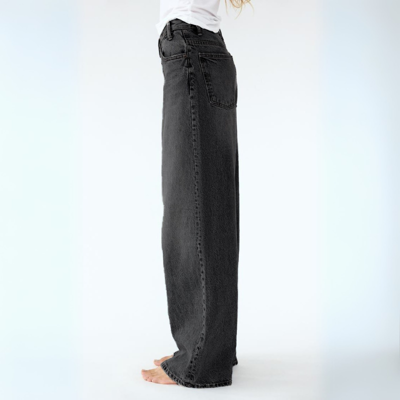 Arabella Thornwick | High-Rise Wide-Leg Light Wash Jeans