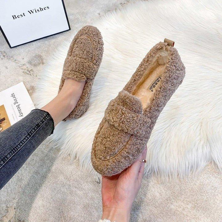 Rosette Faircliff | Plush Sherpa Moccasin Flats in Cream
