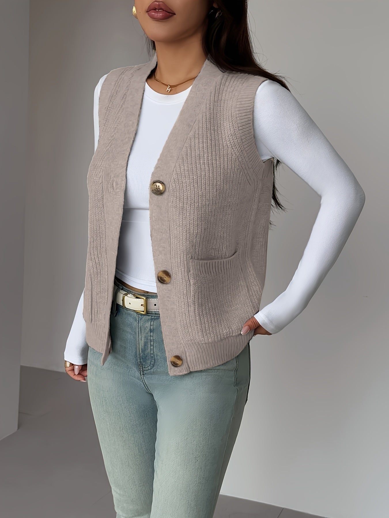Naomi Chastellain | Buttoned V-Neck Sweater Vest