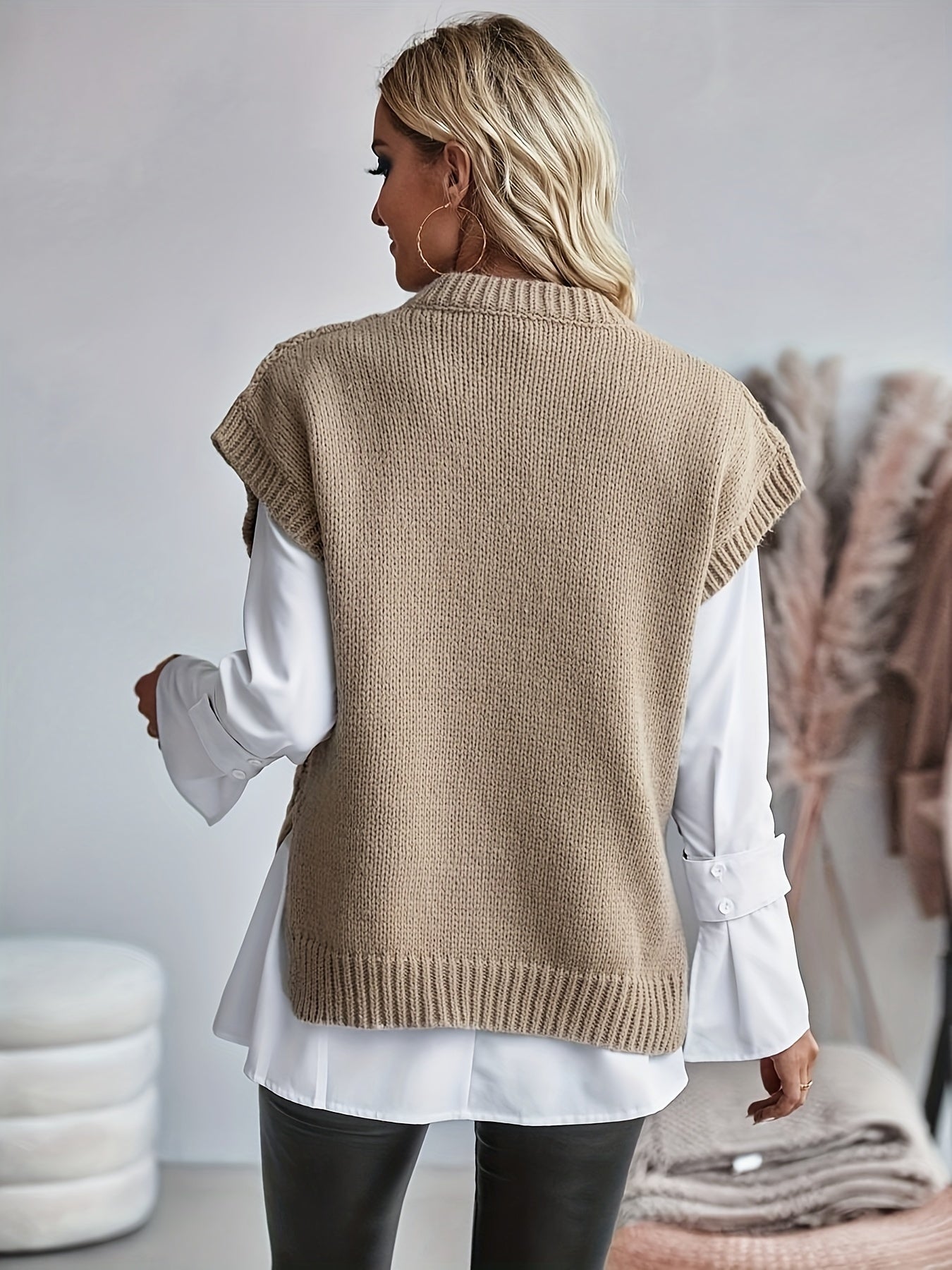 Léonie Sauvage | Cozy Cable-Knit Sweater Vest For Women