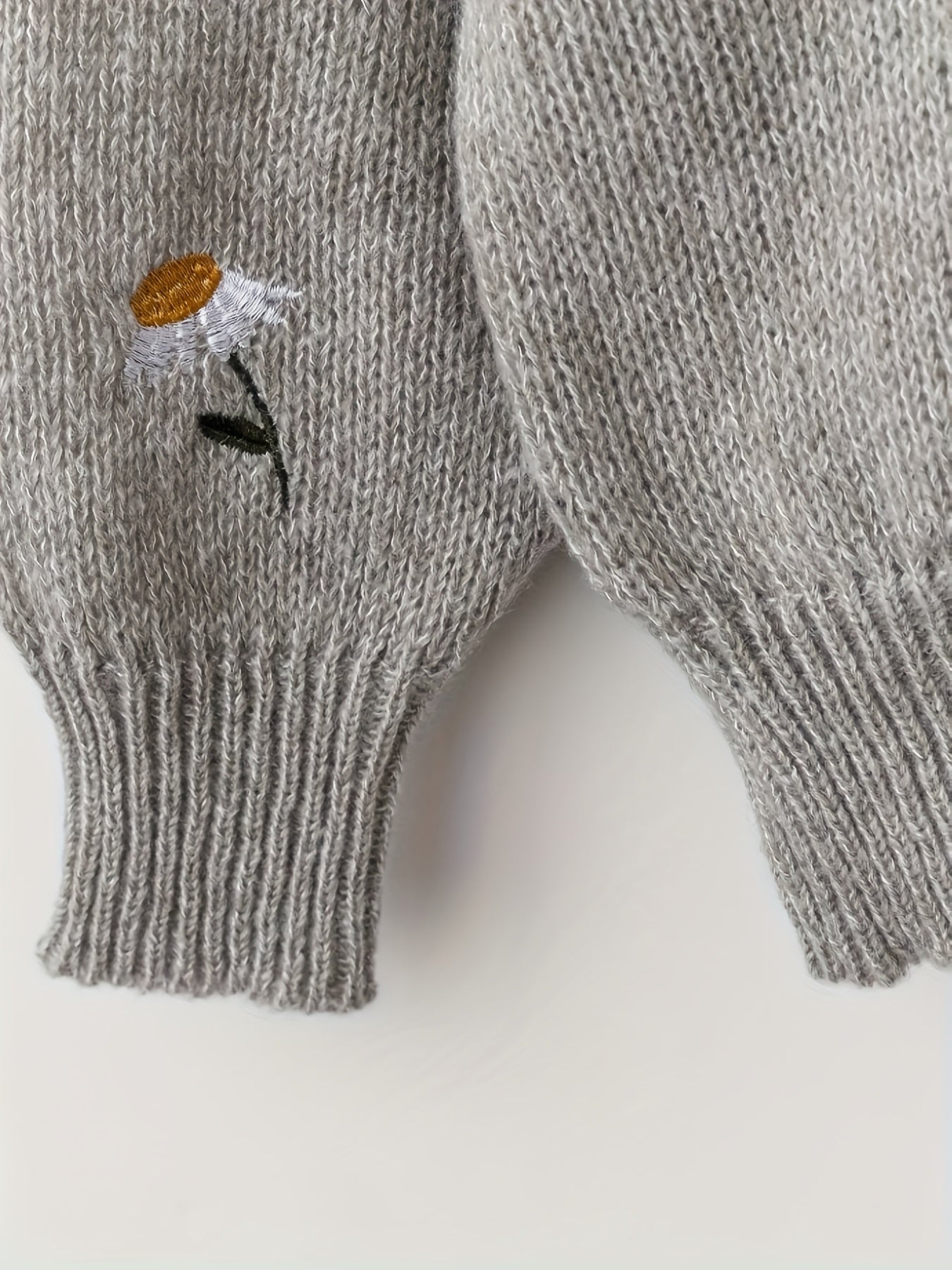 Beatrix Montclair | Daisy Embroidered Sweater With Long Sleeves For Women