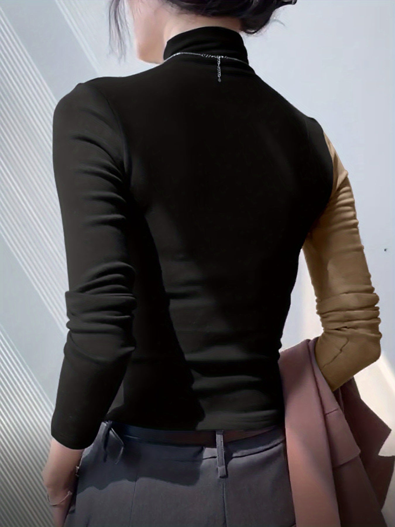Odette Lindqvist | Colorblock Cutout Mock Neck Top