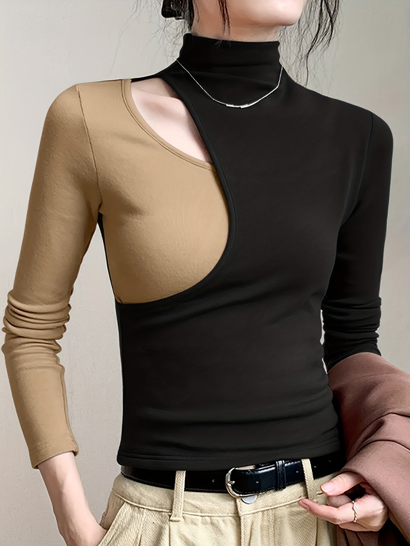 Odette Lindqvist | Colorblock Cutout Mock Neck Top